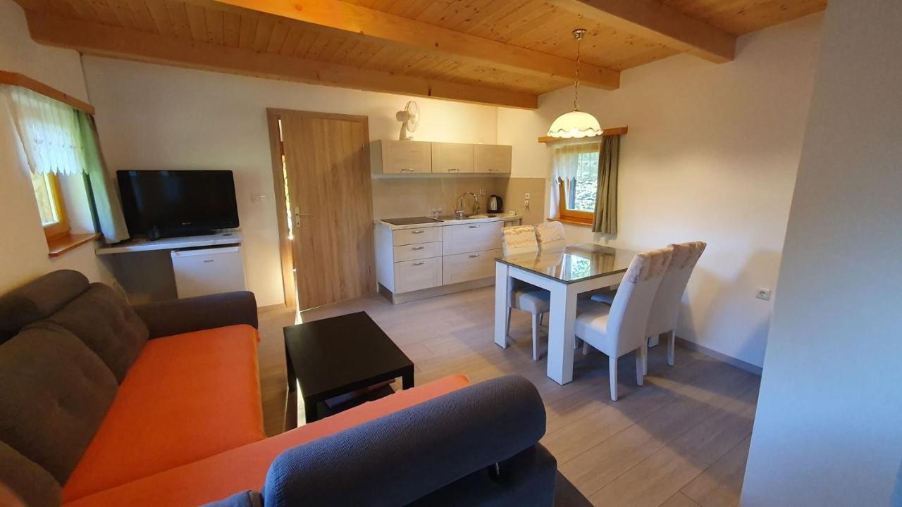 Hiska Ob Gozdu Villa Polzela Exteriör bild